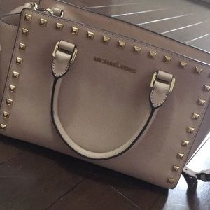 Michael KORS hand bag